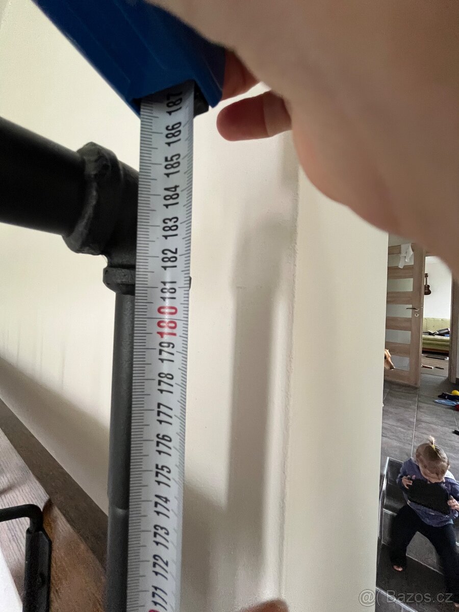 Nábytek do předsíně - věšák a lavice - 8