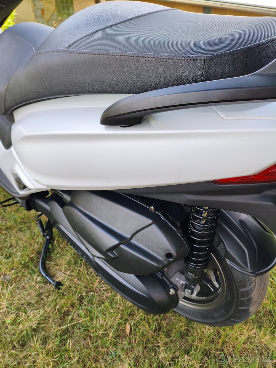 Kymco X-town 125i ABS CZ TP - 8