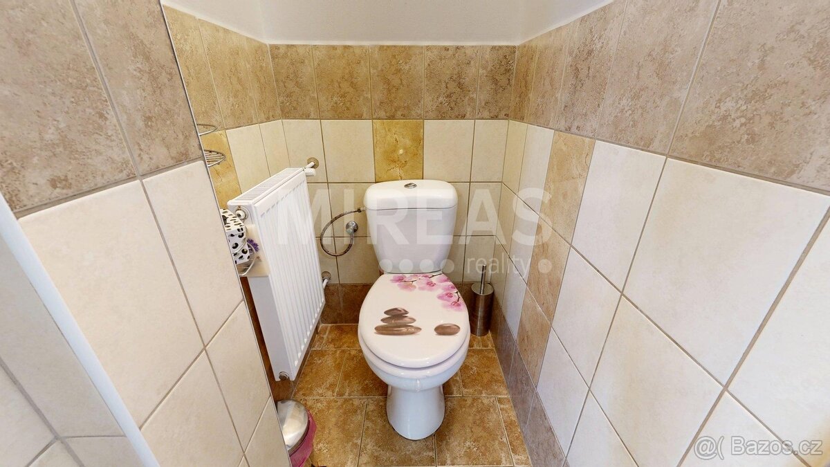 Hradec Králové- Kukleny, prodej rodinného domu 5+2, na pozem - 8