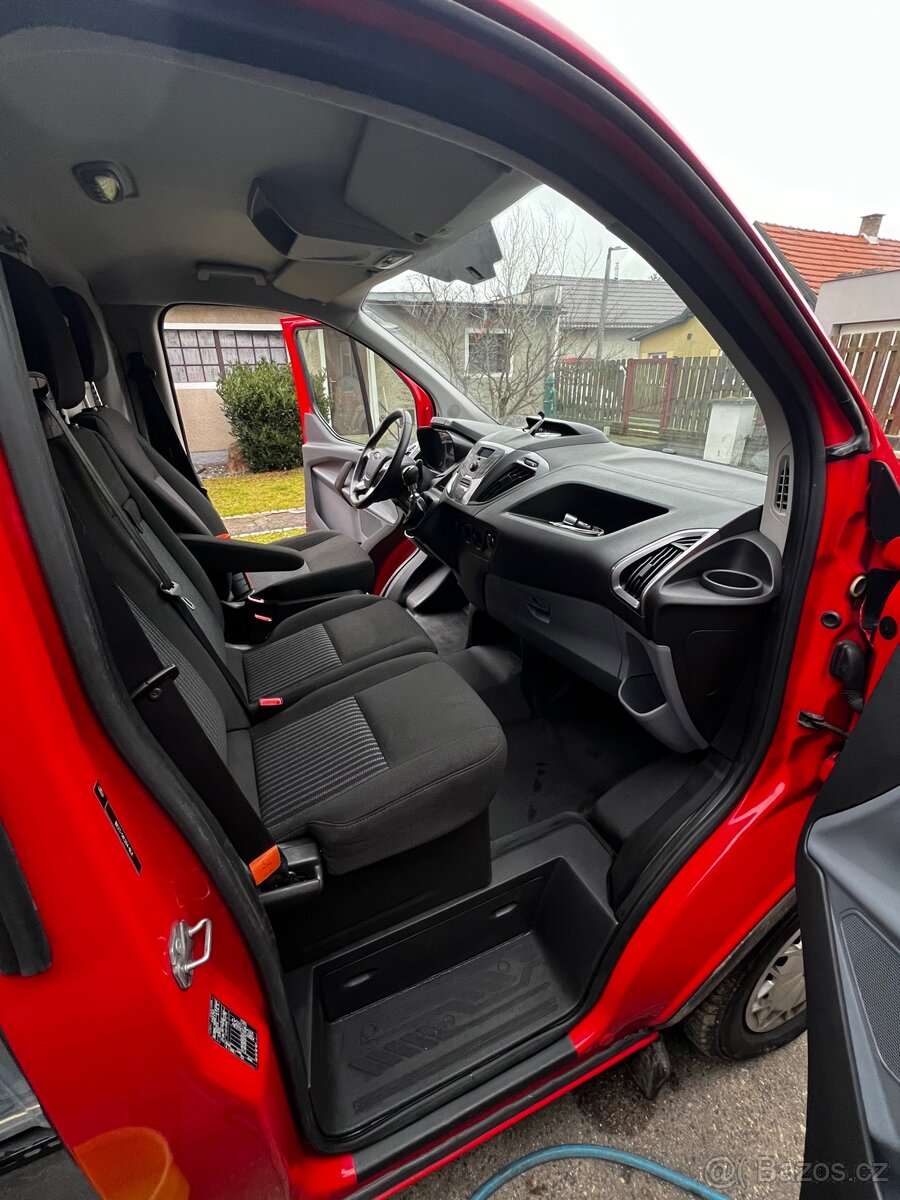 Ford Transit Custom - 8