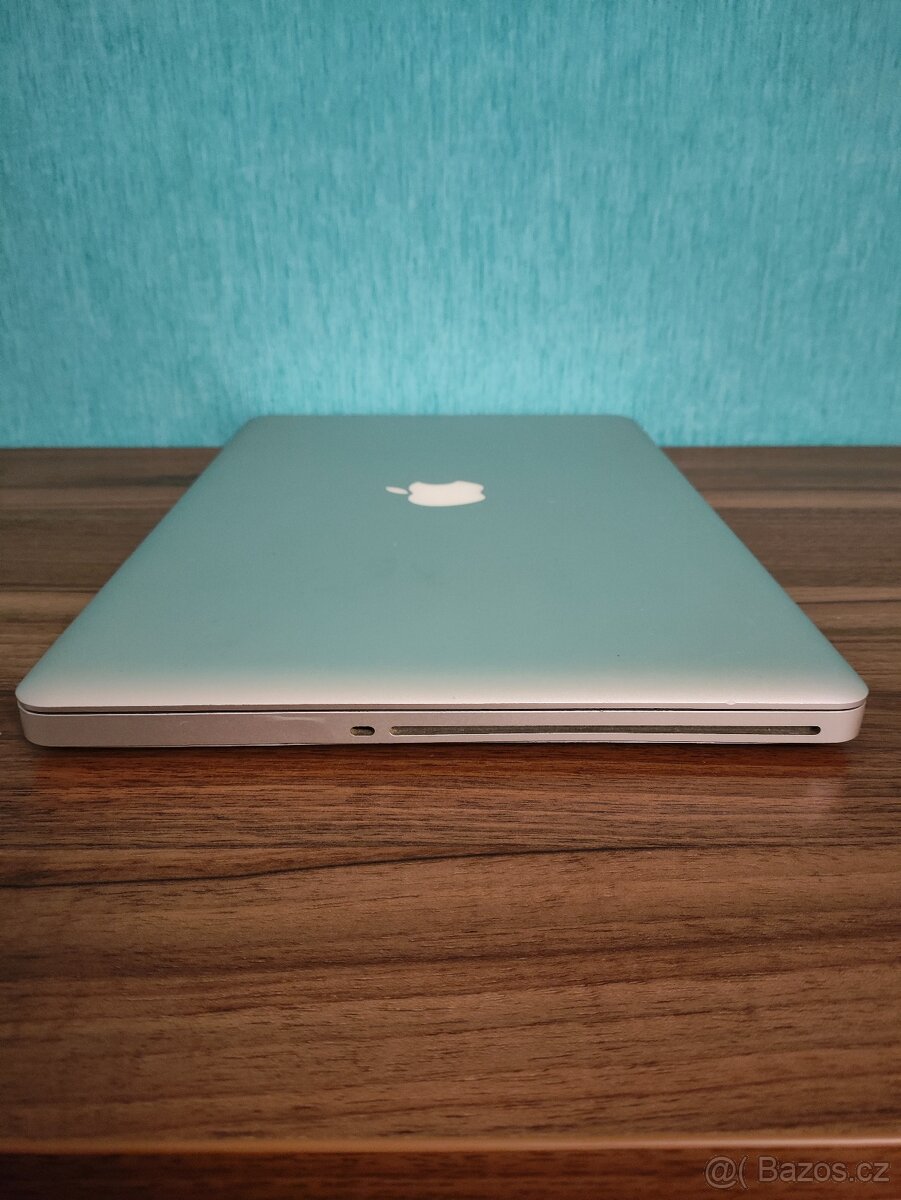 MacBook Pro 15 2011 | i7 • 16GB • 256GB SSD - 8