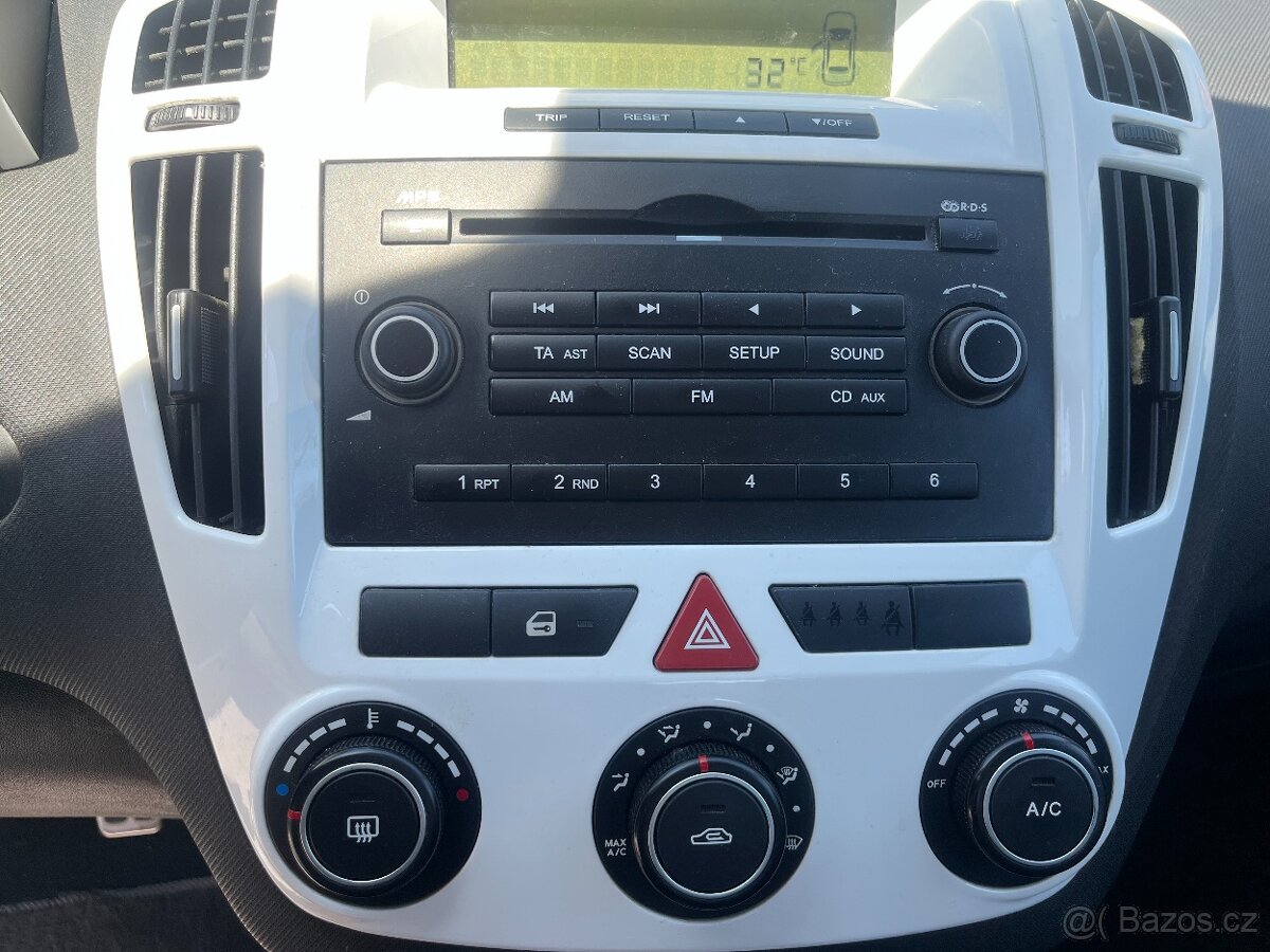 KIA PROCEED 1.6 CRDi Kupé - 8
