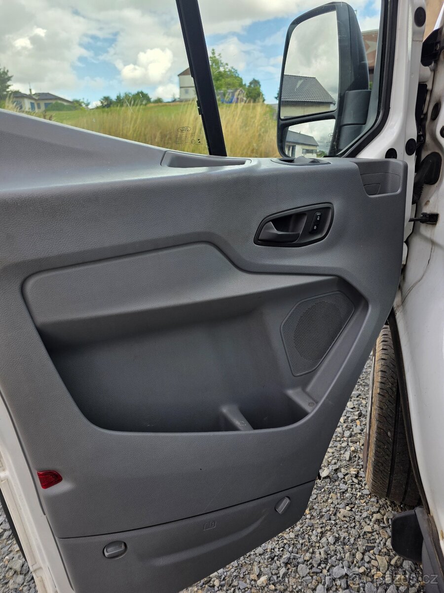 Obytná dodávka Ford Transit - 8