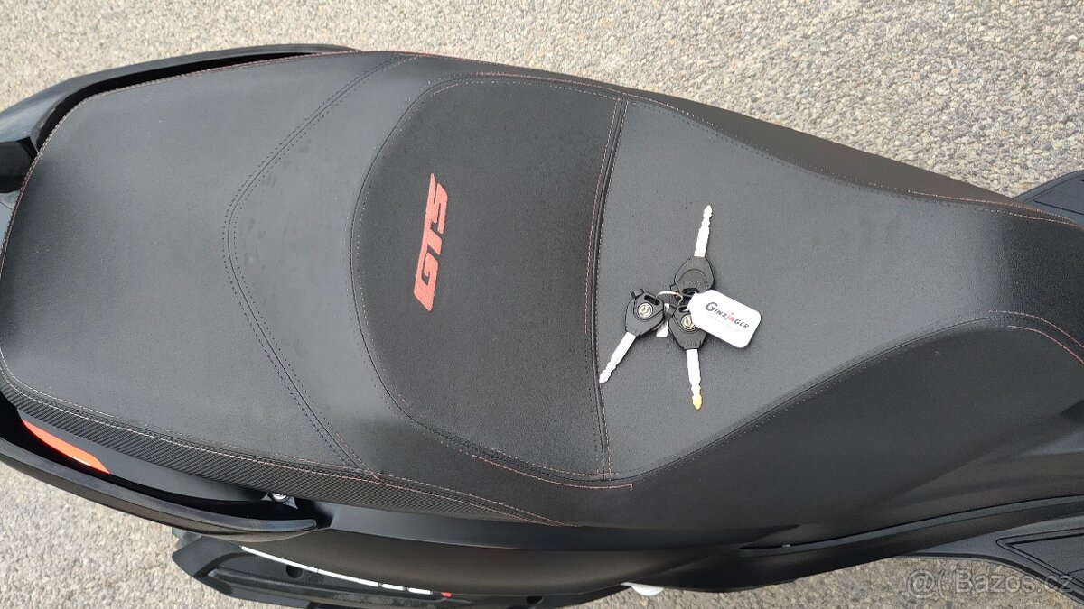 SYM GTS 300 i ABS - 8