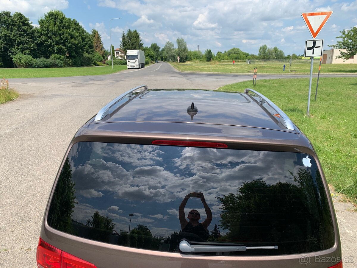 Volkswagen Touran 1.4TSI Life - 8