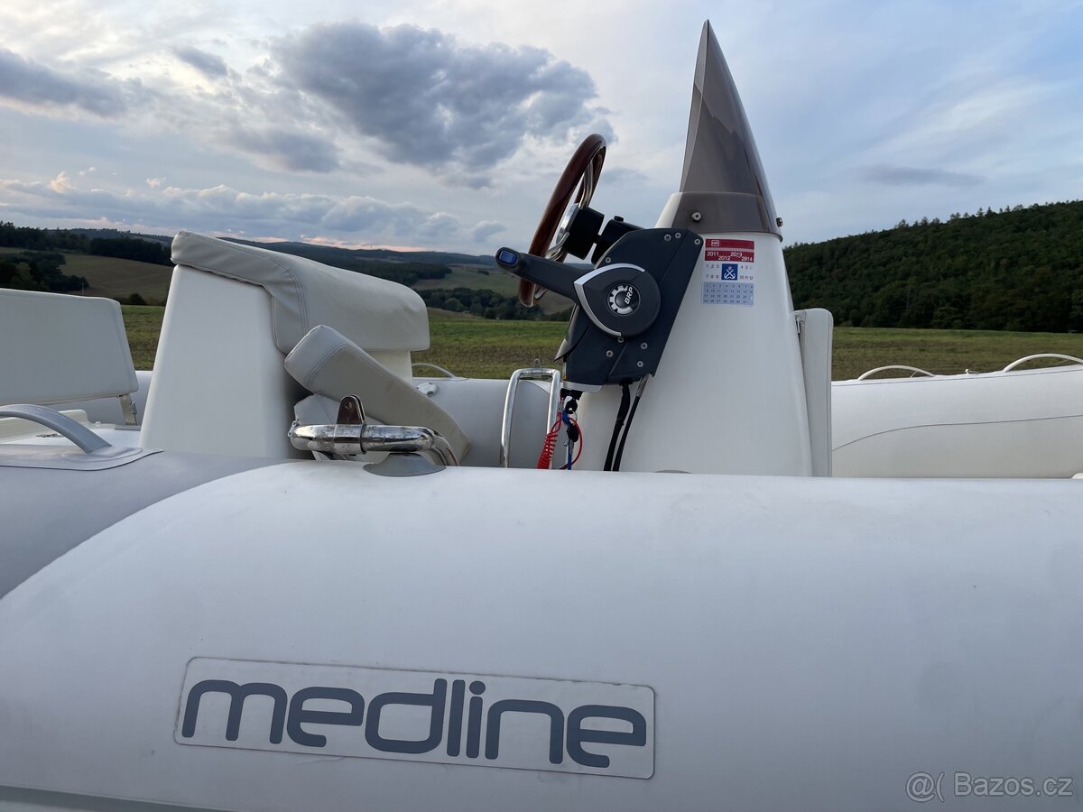 Zodiac Medline 580 Neo Evinrude 115 k - 8