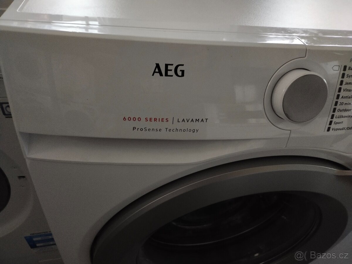 Prodám ZANOVNI digitální pračku značky AEG na 8 kg--DOVEZU-- - 8