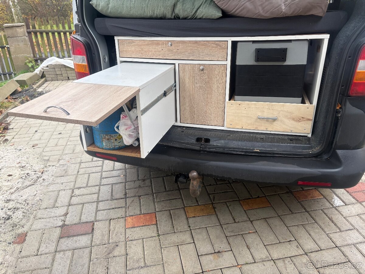 VW T5 CARAVELLE 2.5TDI 96KW 9 mist, camper PO SERVISU - 8