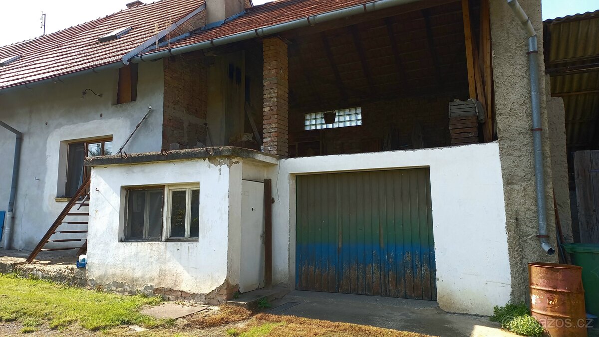 Prodej zemědělská usedlost blízko Prahy rodinnýdům - 8