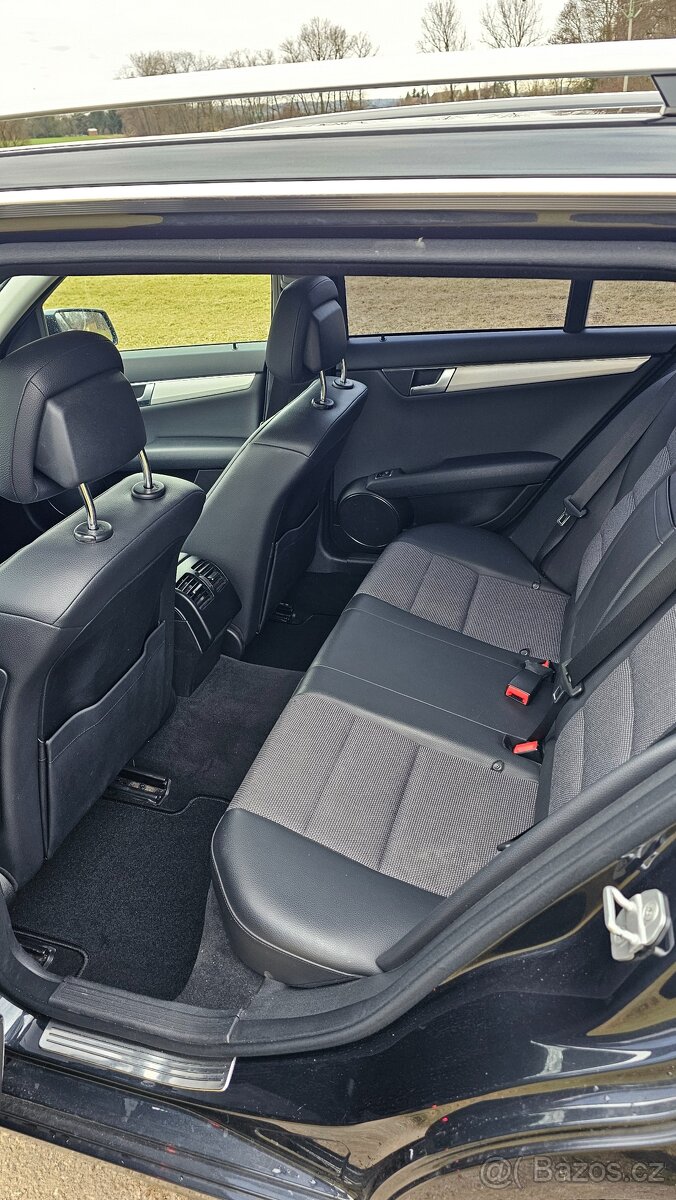 Mercedes C200 1.8 CGI Benzín - 8