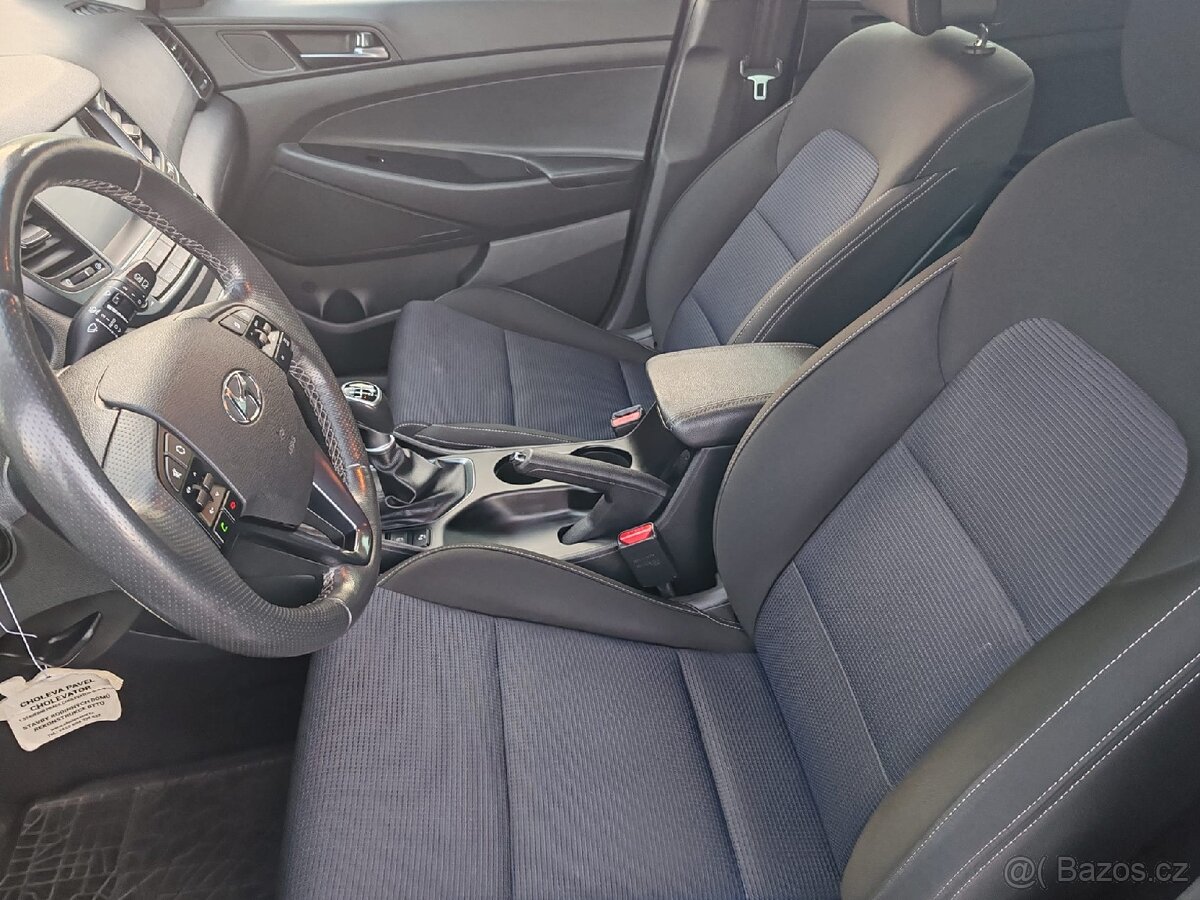 Hyundai Tucson 1.7 CRDi 1. májitel - 8