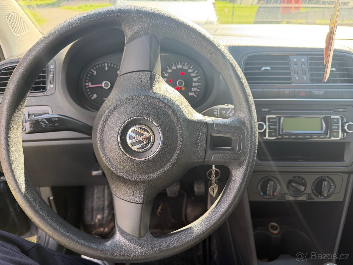 Volkswagen Polo - 8