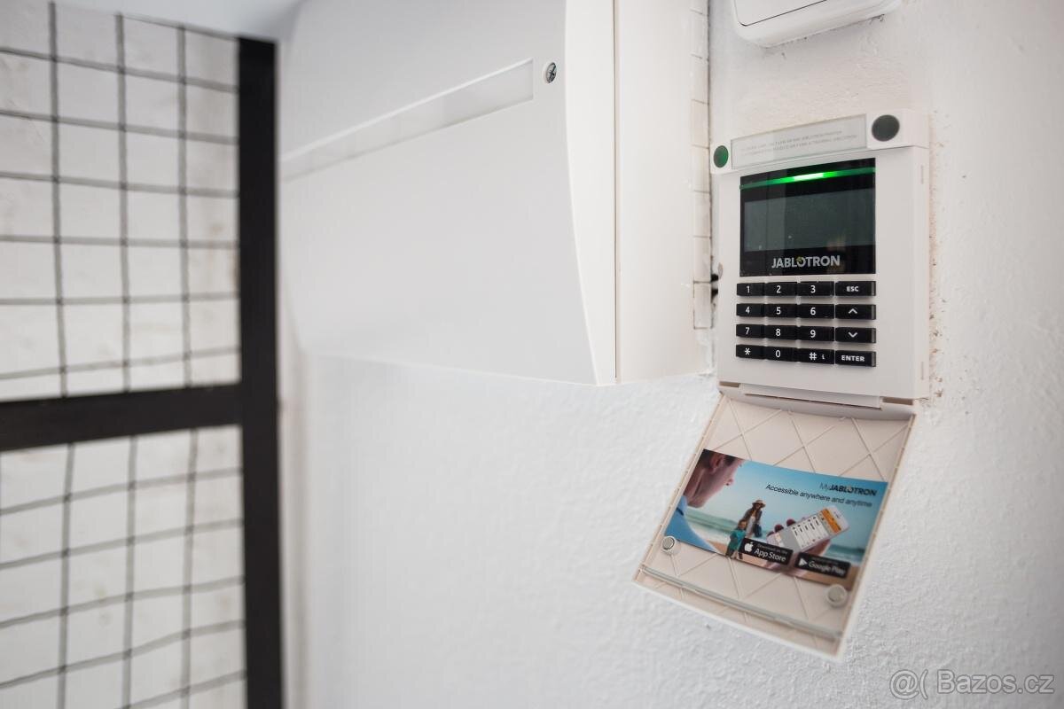 Pronájem skladového prostoru, 41m2, uzamykatelný, P5 - Jinon - 8