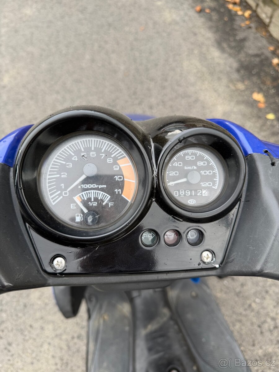 Yamaha Aerox 100 - 8