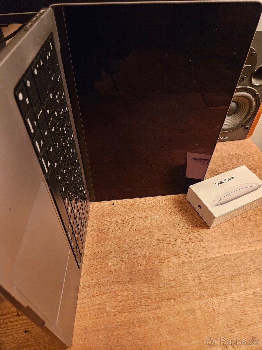 MacBook Pro M2 Pro 14” 2023 16/512GB - Nová Baterie a příslu - 8