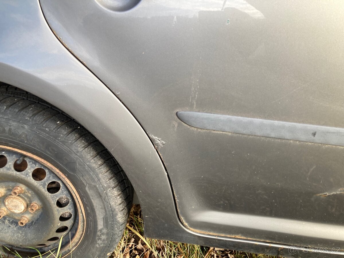 Touran 1.9 tdi 77kW bls díly šedý - 8