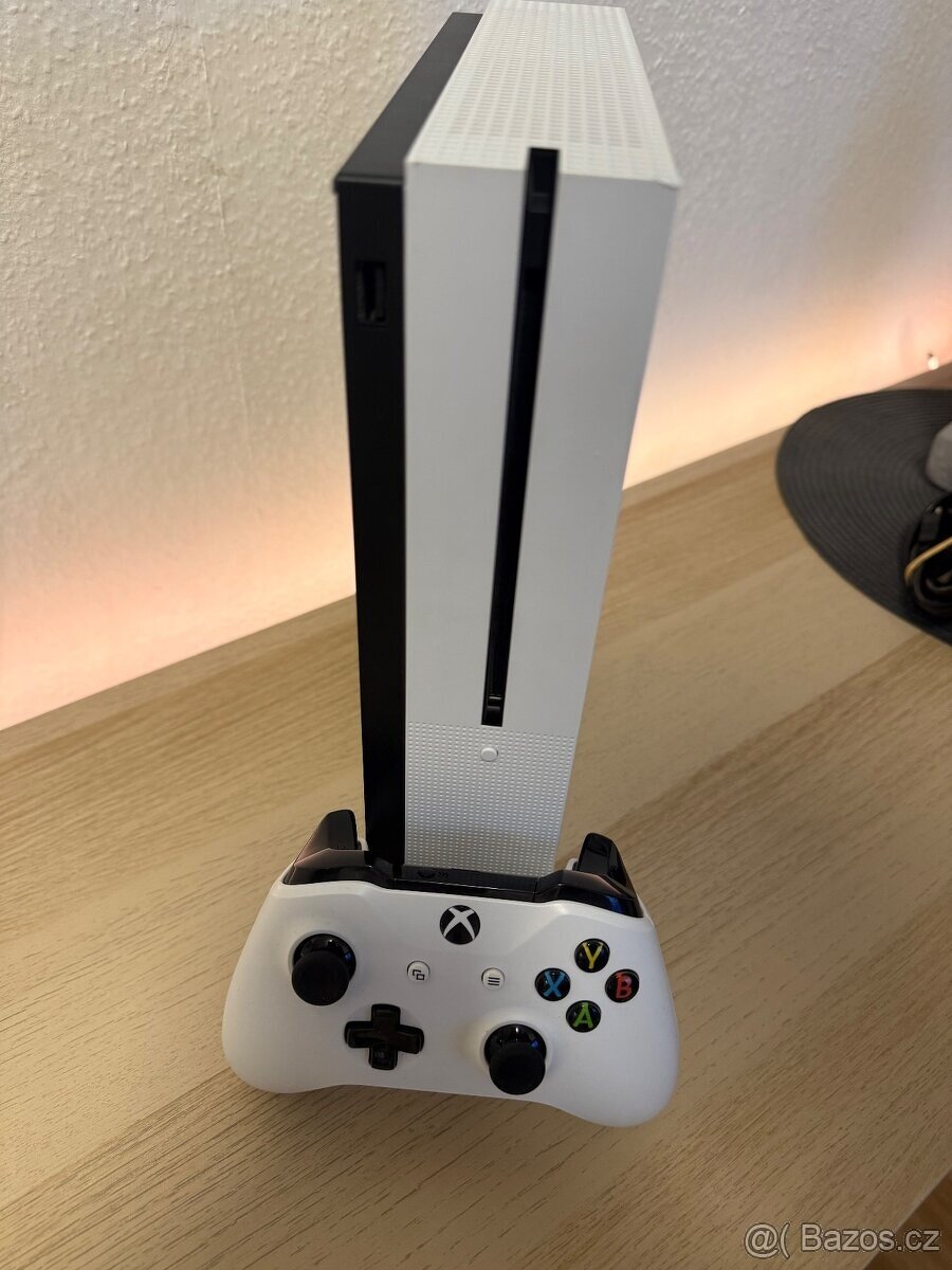 XBOX ONE S 1TB TOP STAV - 8