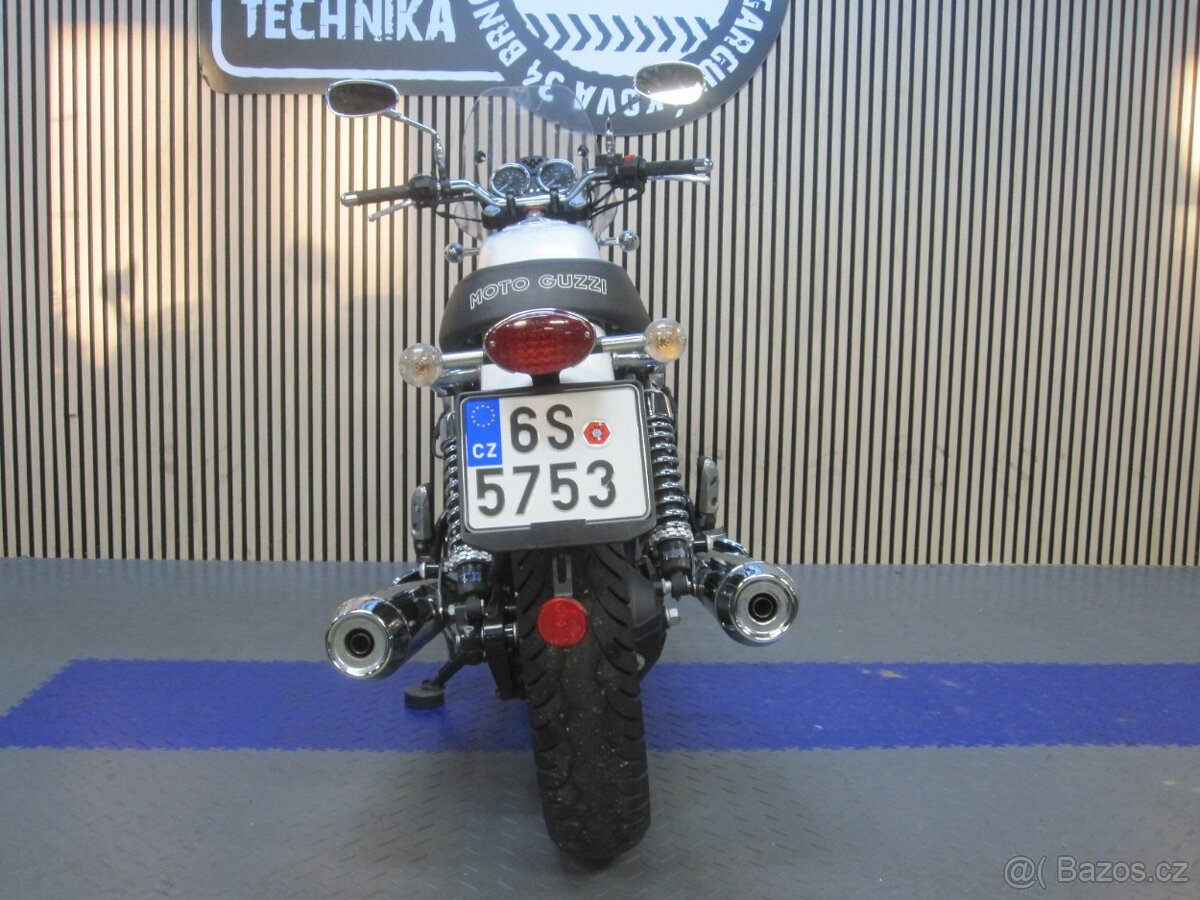 MOTO GUZZI V7 - 8