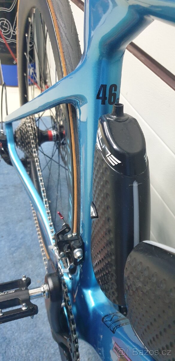 Nové celokarbonové silniční kolo Twitter R10 NOVÉ - 8