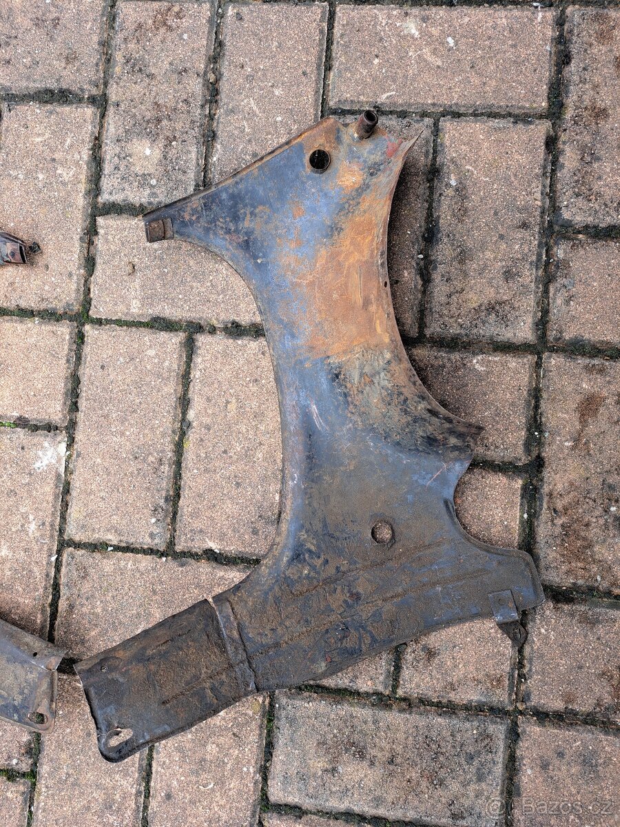 Jawa 150 352 125 351 - Podsedlové plechy - 8