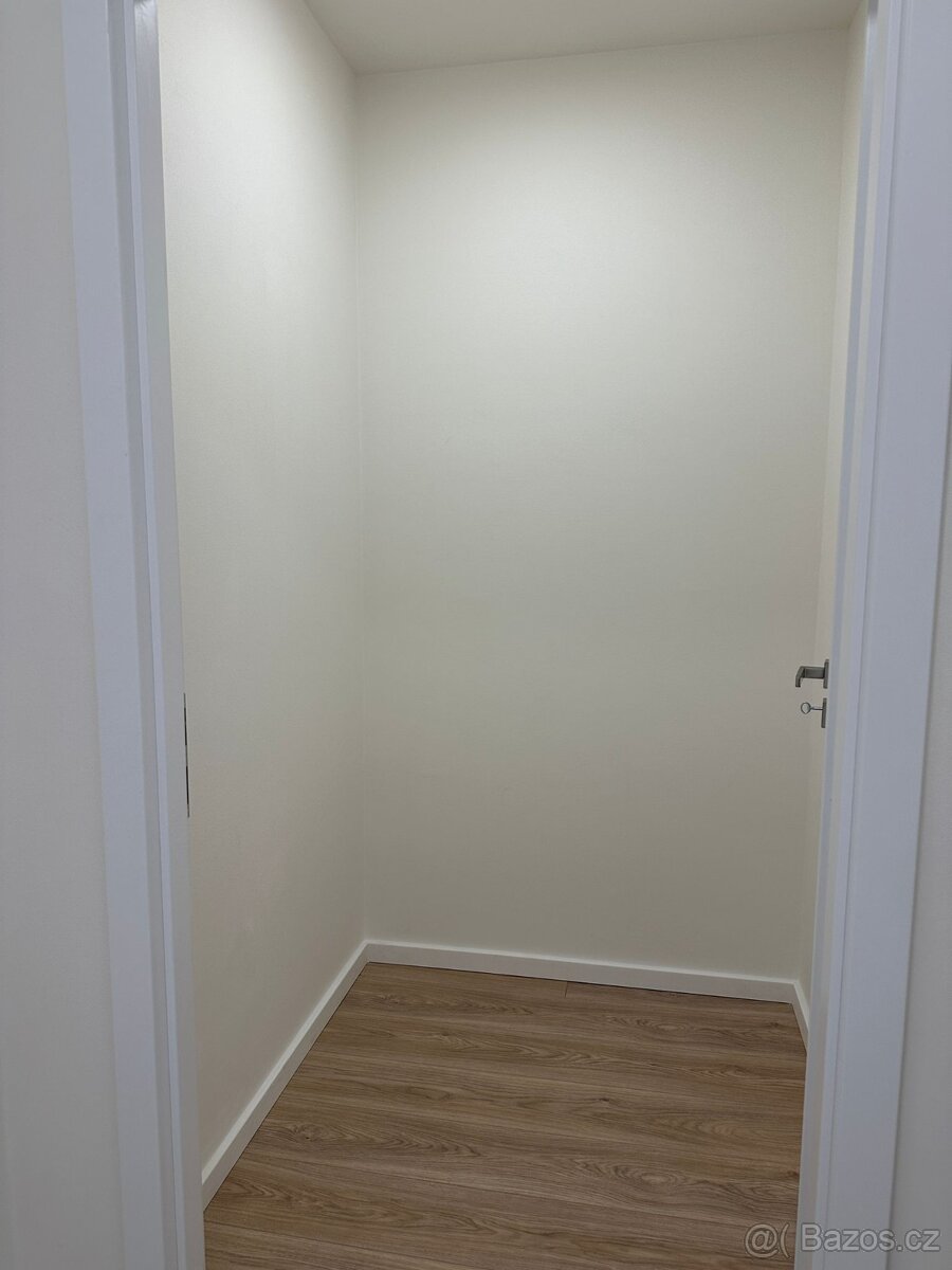 Prodej bytu 2+kk v Pardubicích - 8