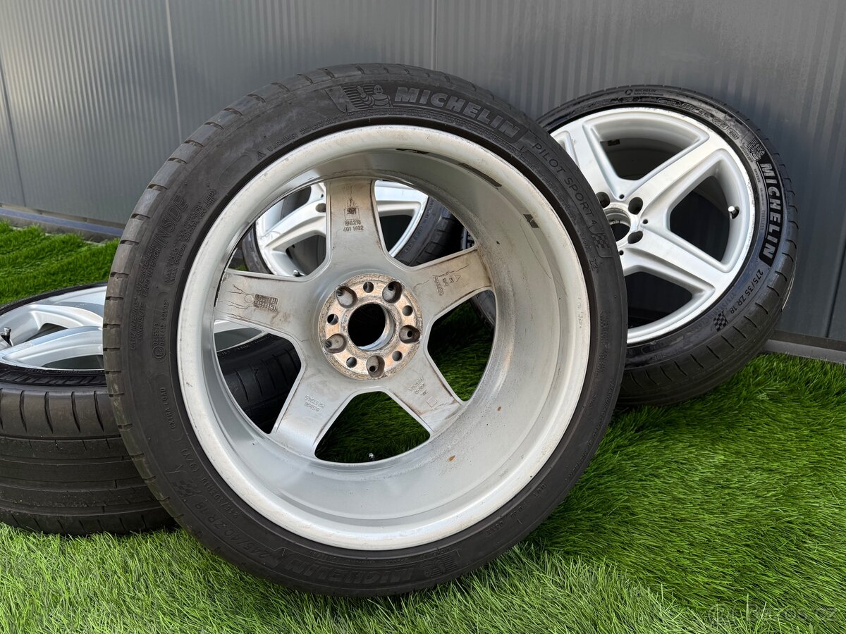 Mercedes-benz CLS 63 kola - 8