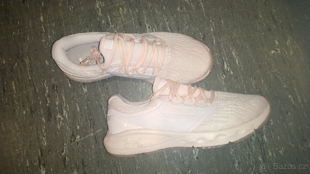 Tenisky Under Armour 40 a 41 - 8