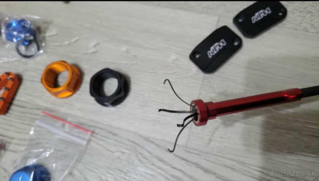 Diely KTM BREMBO SIDI - rôzne - spínač,tiahlo,silentblok - 8