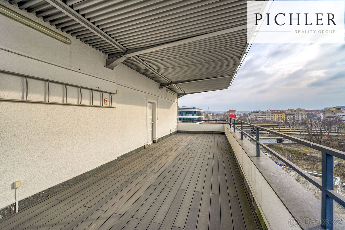Pronájem Kanceláře 96,7 m2, Partyzánská, Praha 8 - 8