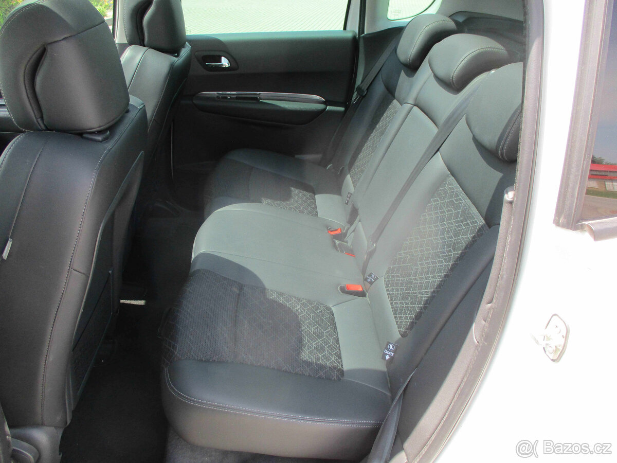 PEUGEOT 3008 Hybrid 4x4 Allure Pano Navi LED 2015 - 8