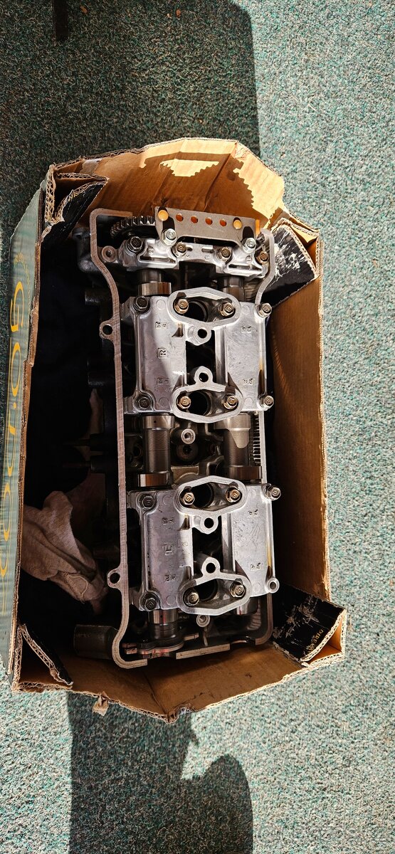 Honda CBR 929RR rok 2001 díly - 8