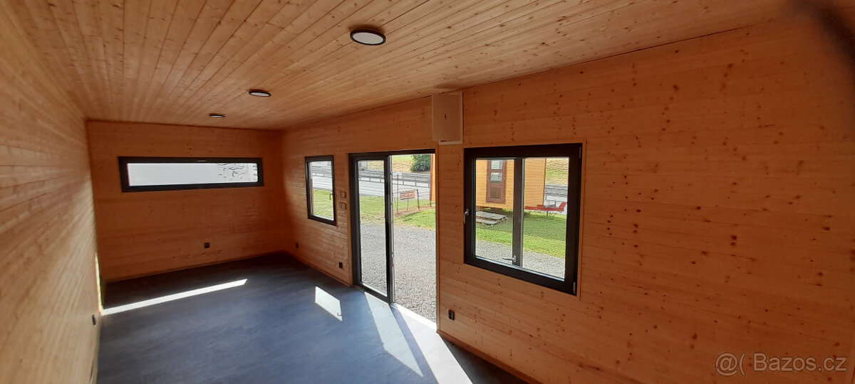 Prodám Tento Tinny-Maringotka Délka 8 metru - 8