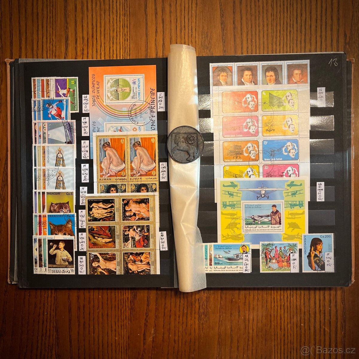 Album známek ( různé ) katalogová cena /15 600,- kč - 8