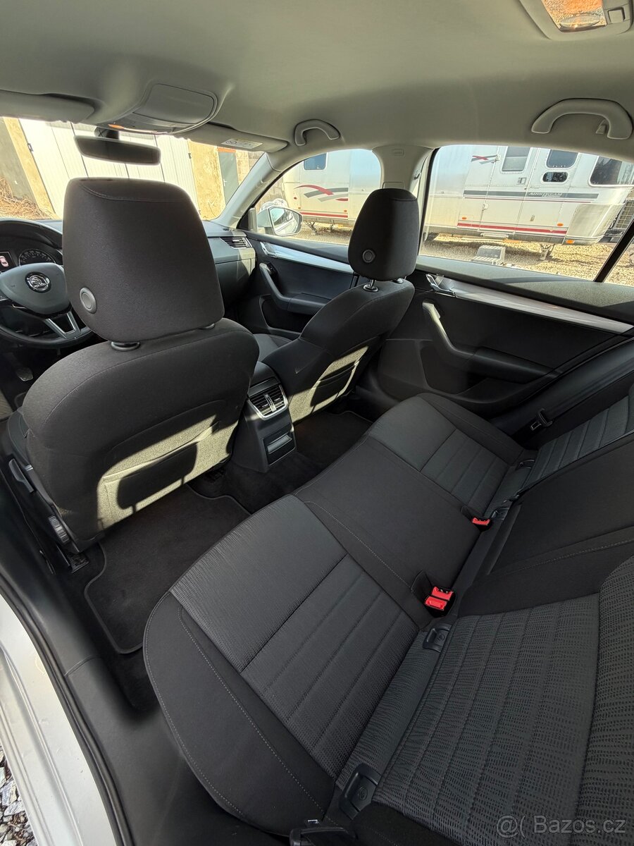 Škoda Octavia 2.0 TDI 110 kW - 8