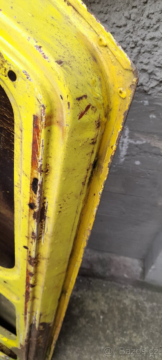 Dveře škoda 110r - 8