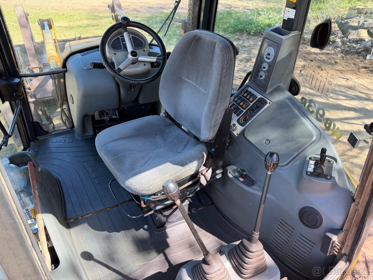 traktorbagr Komatsu WB93R - 8