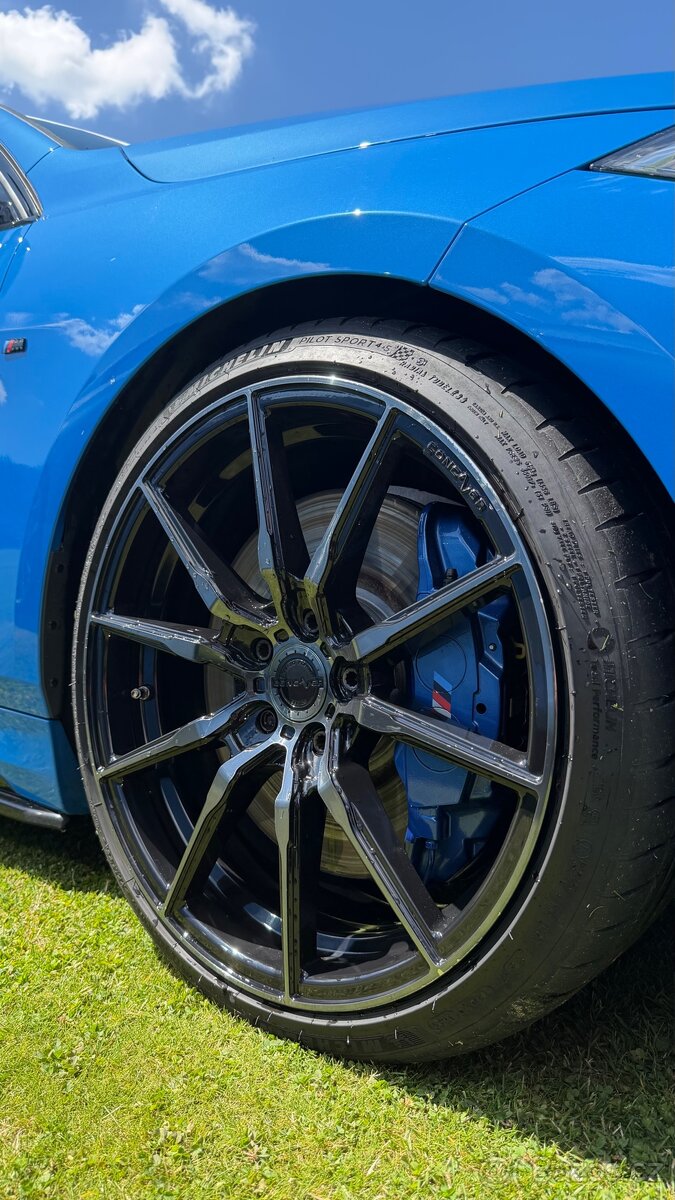 BMW M135i xDrive - 8