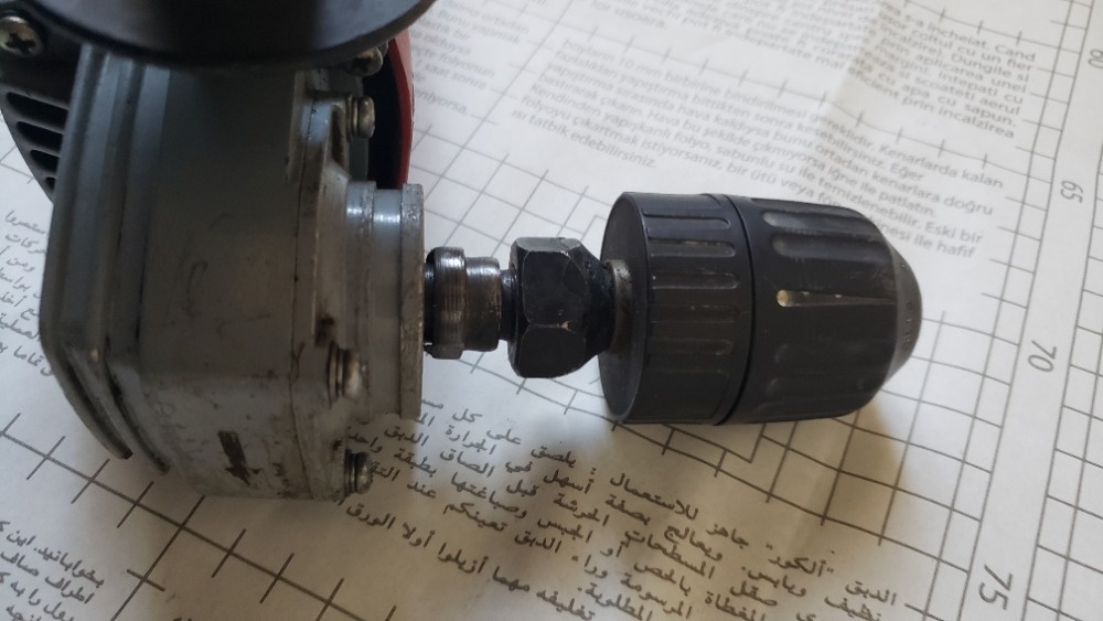 Aku úhlova vrtacka 12V - 8