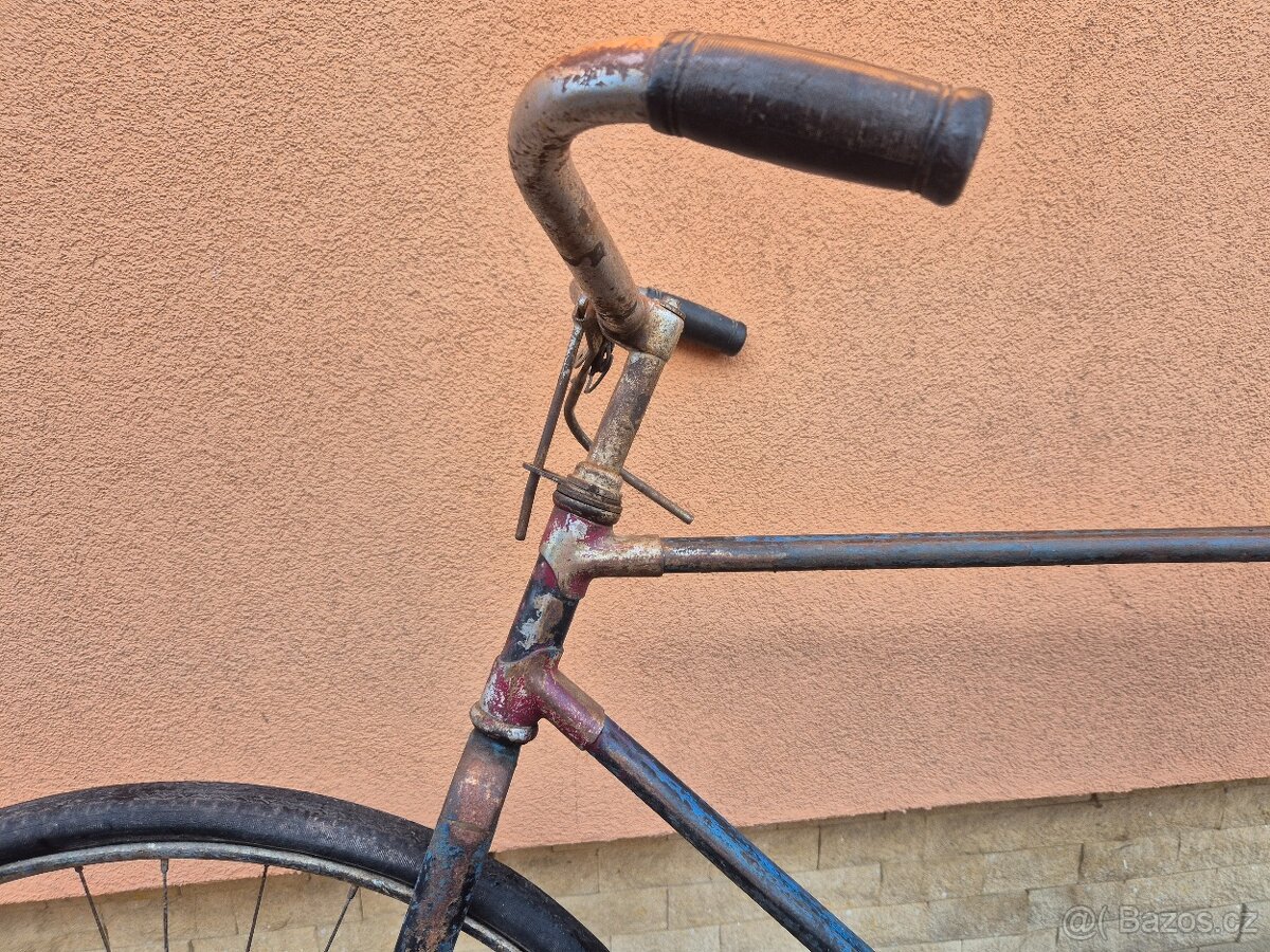 Historické kolo, tzv. Baťa - 8