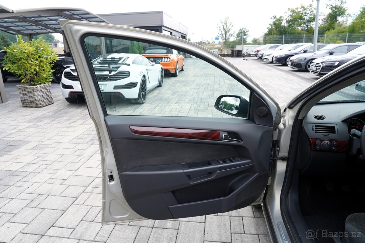 Opel Astra, 1.7 CDTi 74 kW Elegance - 8