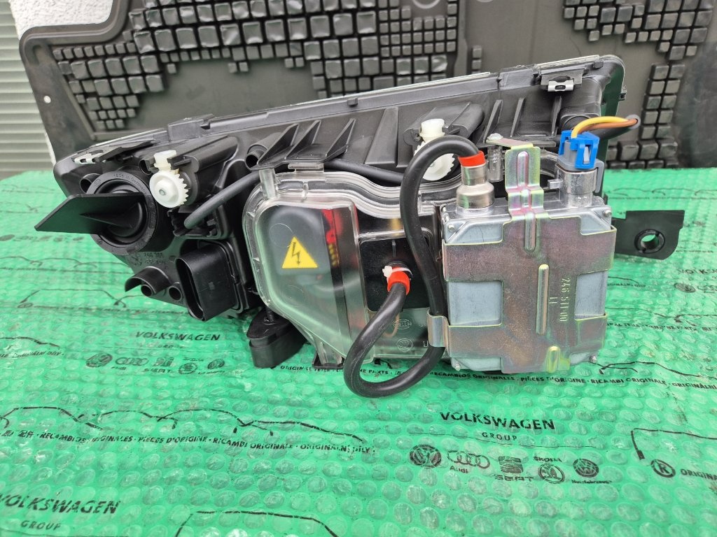 Škoda Fabia I kompletní xenonový světlomet - 8