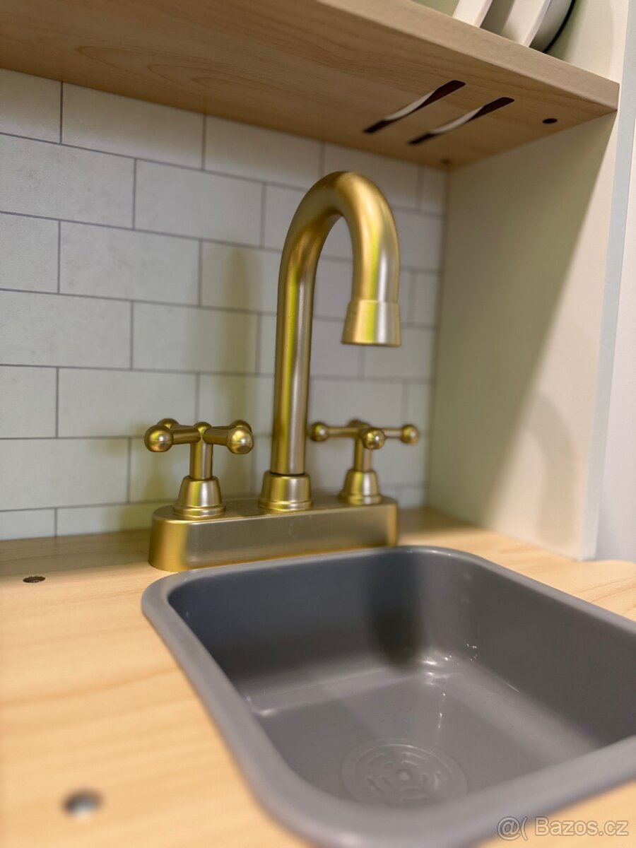 Interaktivní XXL dřevěná kuchyně s LED osvětlením - 8