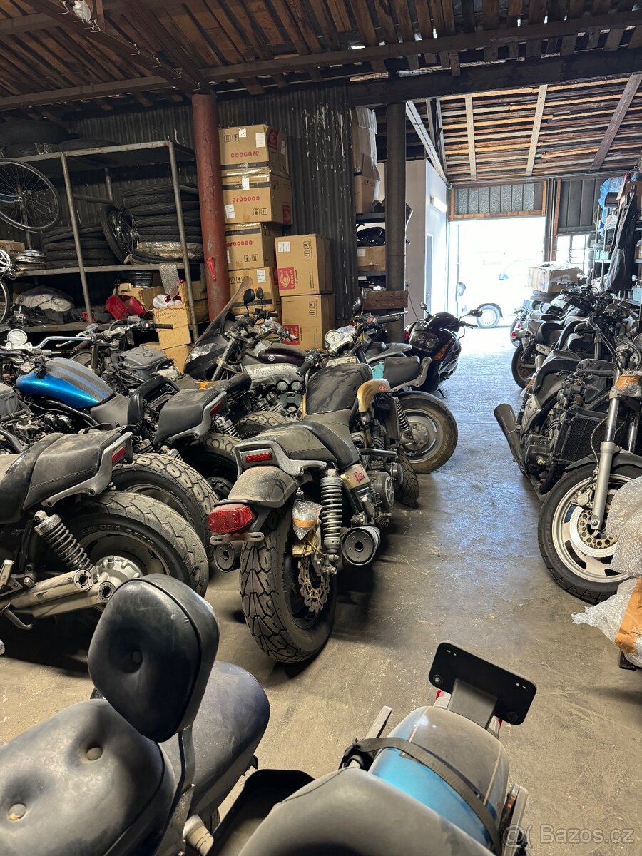 Prodej skladu motocyklů - 8