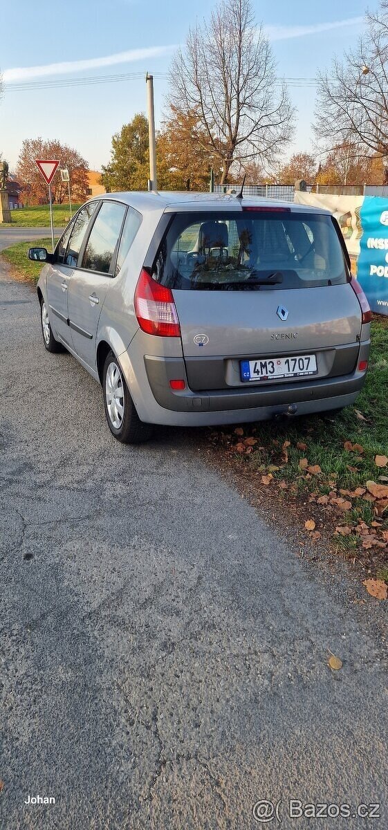 Renault Megane scenic II 1,9 Dci - 8