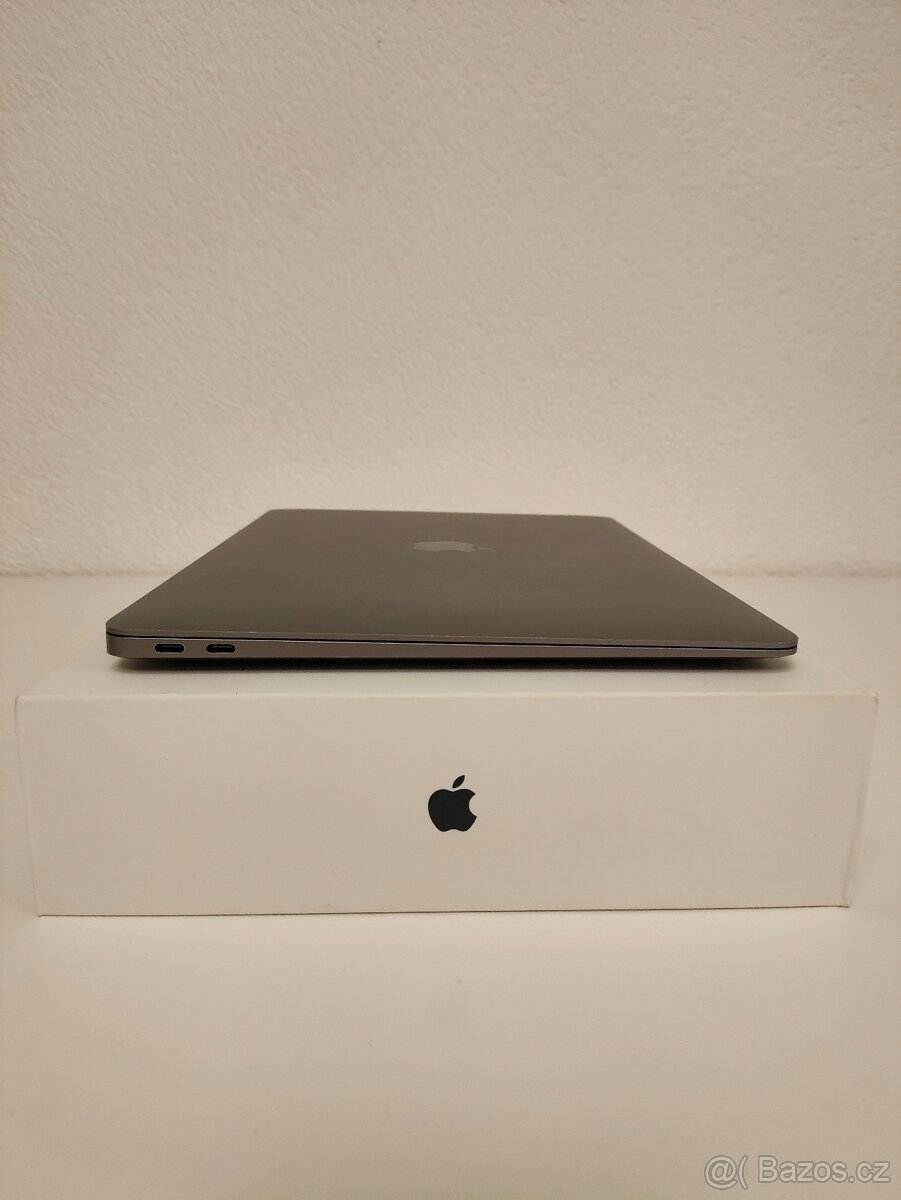 MacBook Air 2020 | i3 • 8GB • 256GB - 8