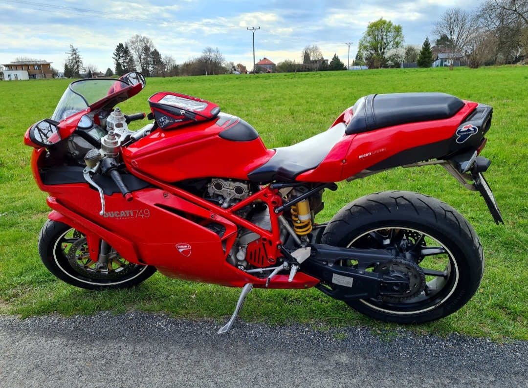 Zvažuji prodej Ducati 749 - 8