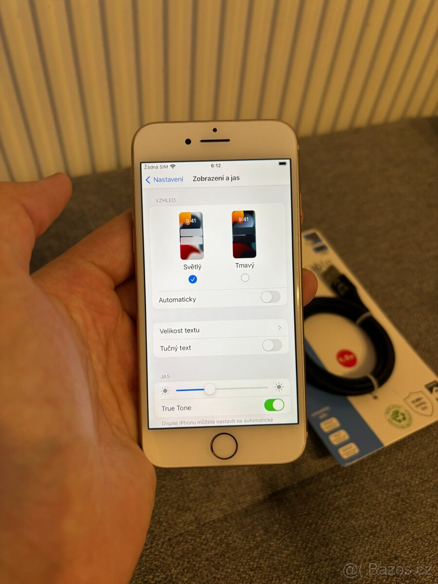 Prodám iPhone 8 64gb (100% kondice baterie) - 8