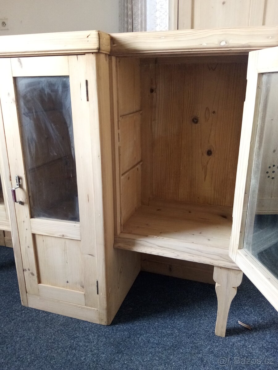 Starožitná selská skříňka - 8