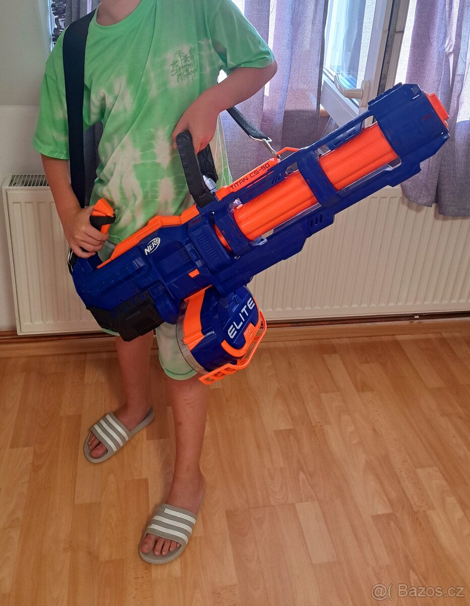 Prodám sbírku pistolí Nerf - 8