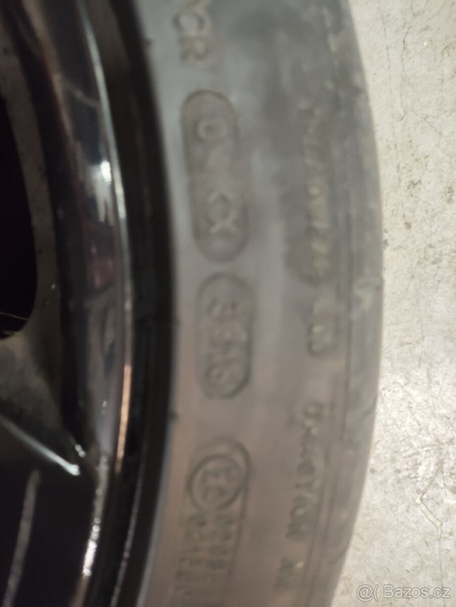 Letní pneu 225/40/18 - 8